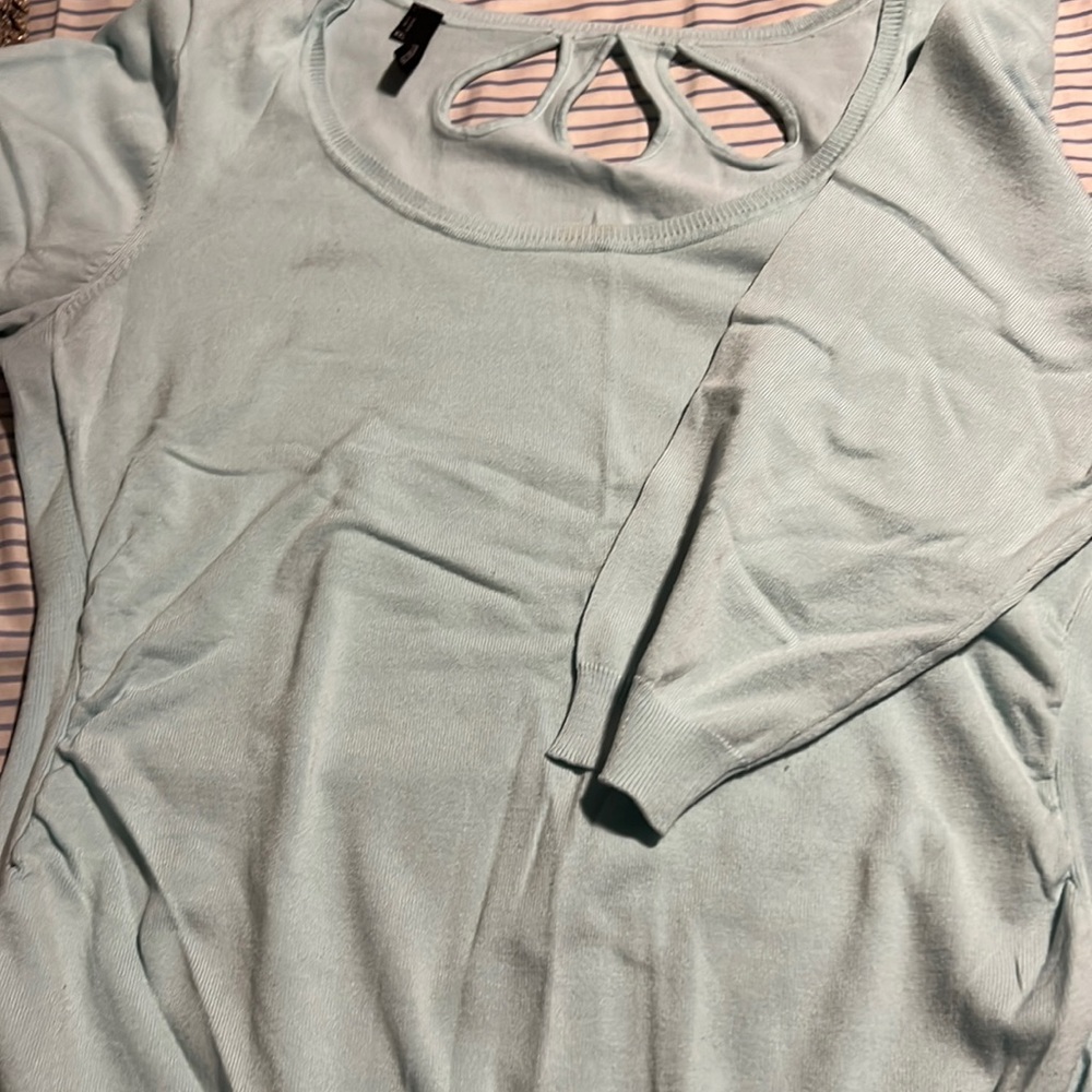 Lightweight sweater